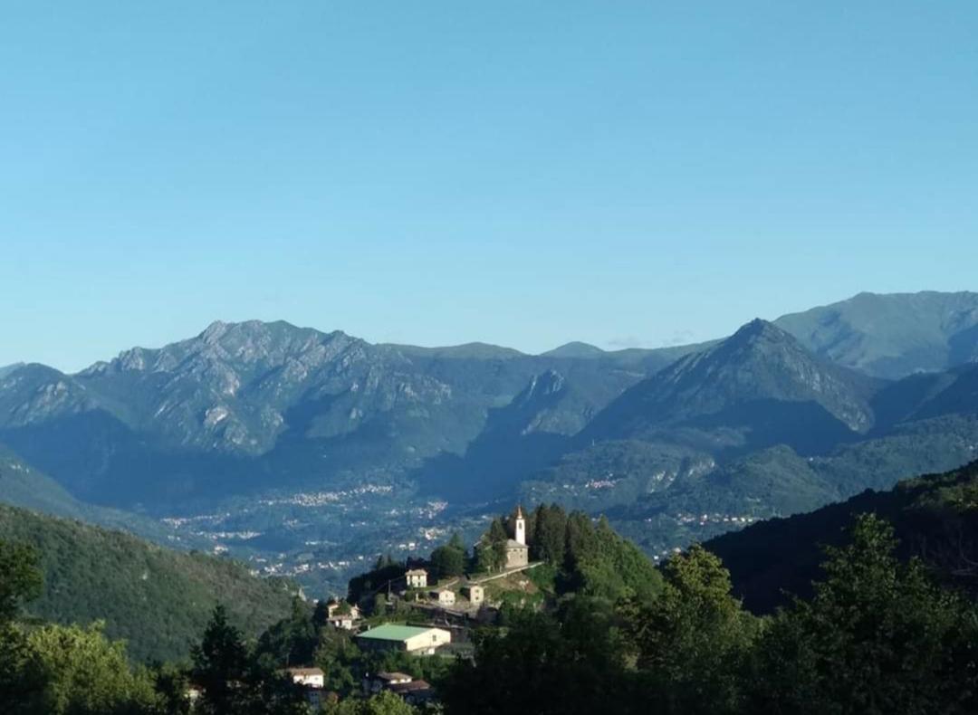 Mansarda Fra Monte E Lago Lägenhet Esino Lario Exteriör bild